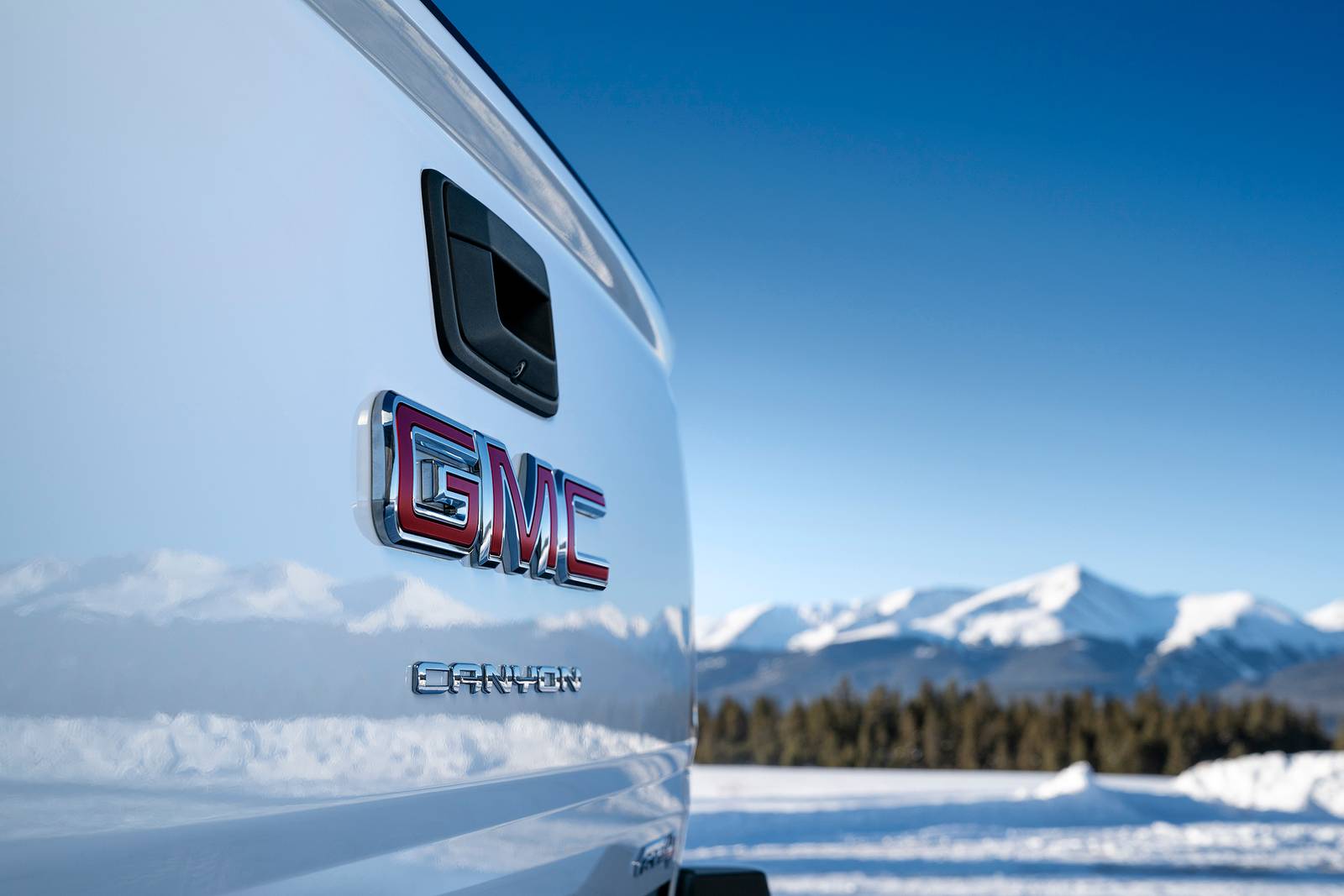 2021 GMC Canyon front safety RBDG