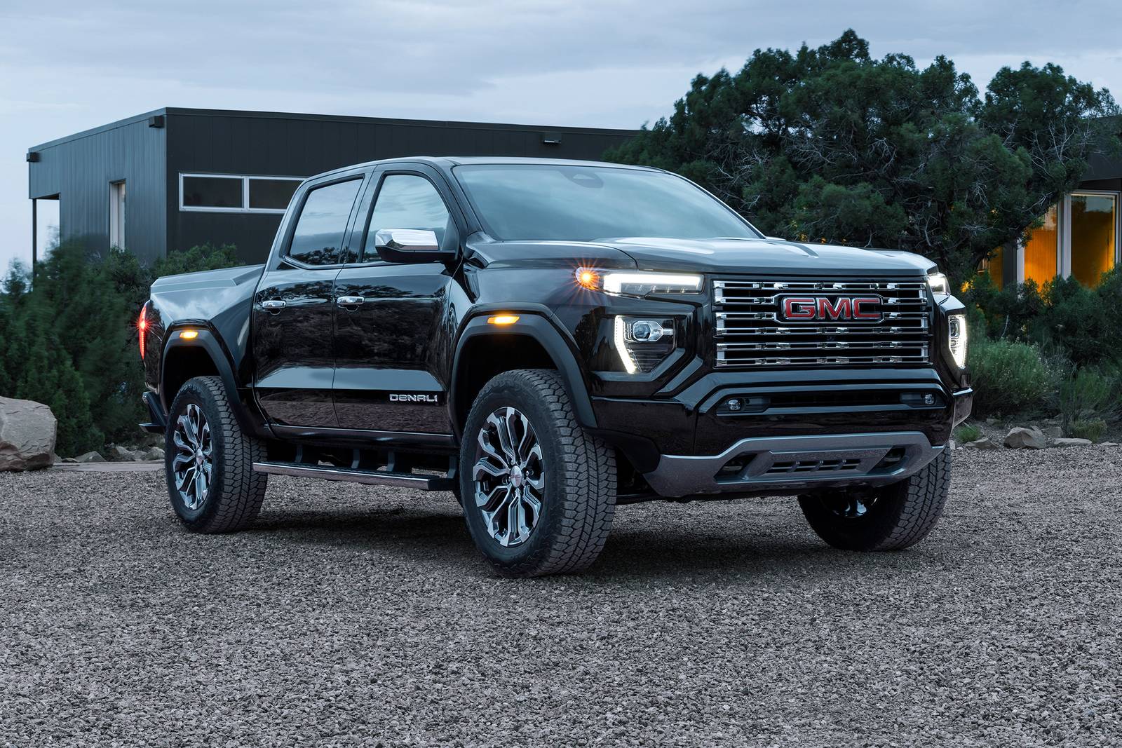 2025 GMC Canyon exterior FQ
