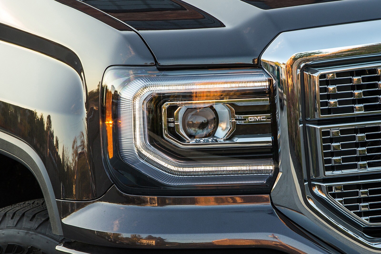 2017 GMC Sierra 1500 exterior EDETAIL