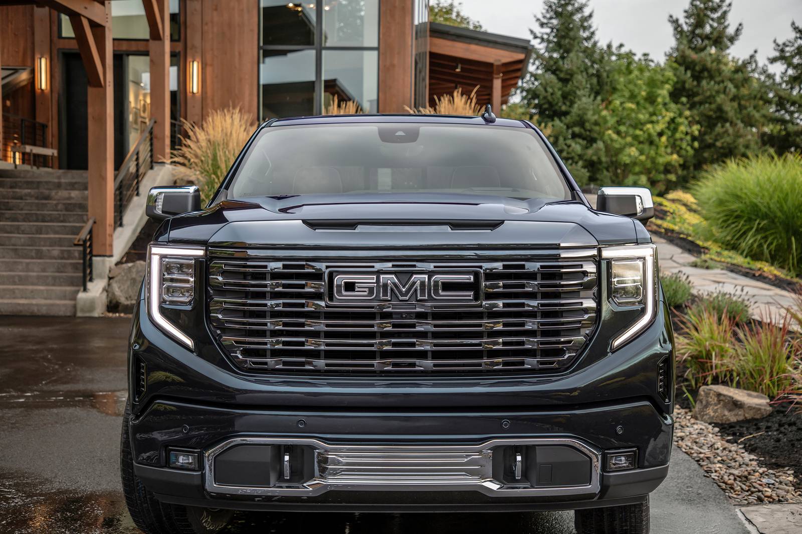 2024 Gmc Sierra exterior EDETAIL