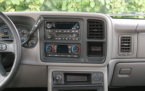 2003 GMC Sierra 2500 interior CC