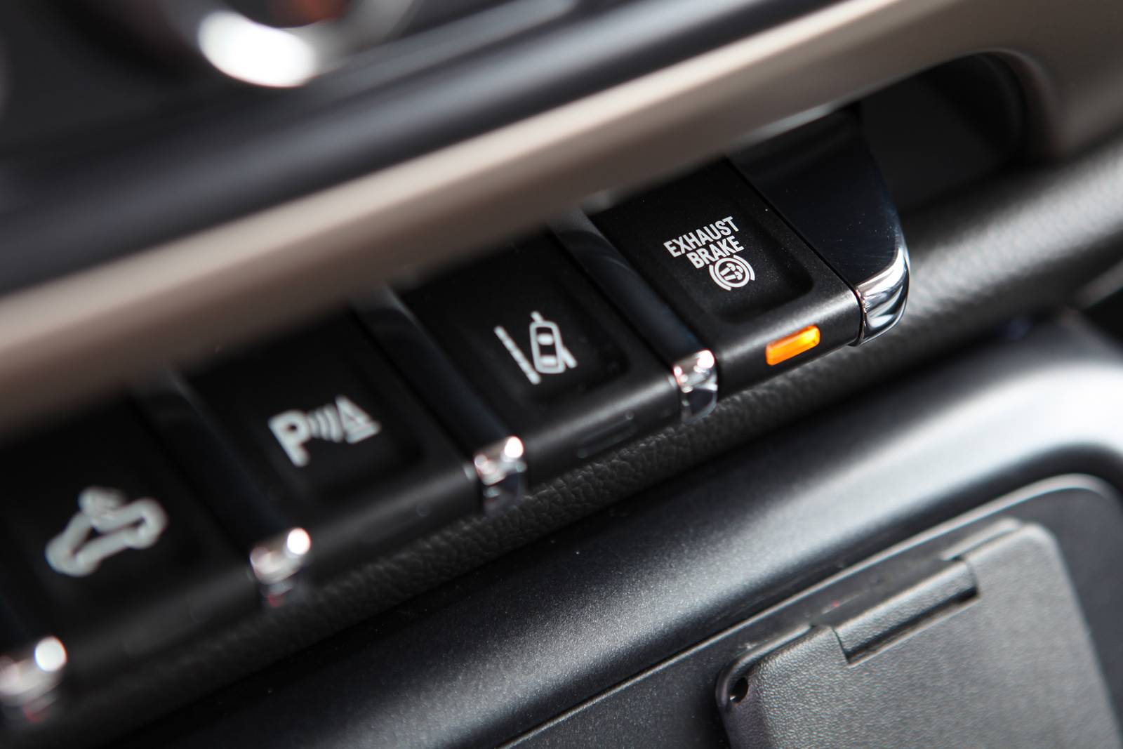 2017 GMC Sierra 3500HD interior AUXCTRL