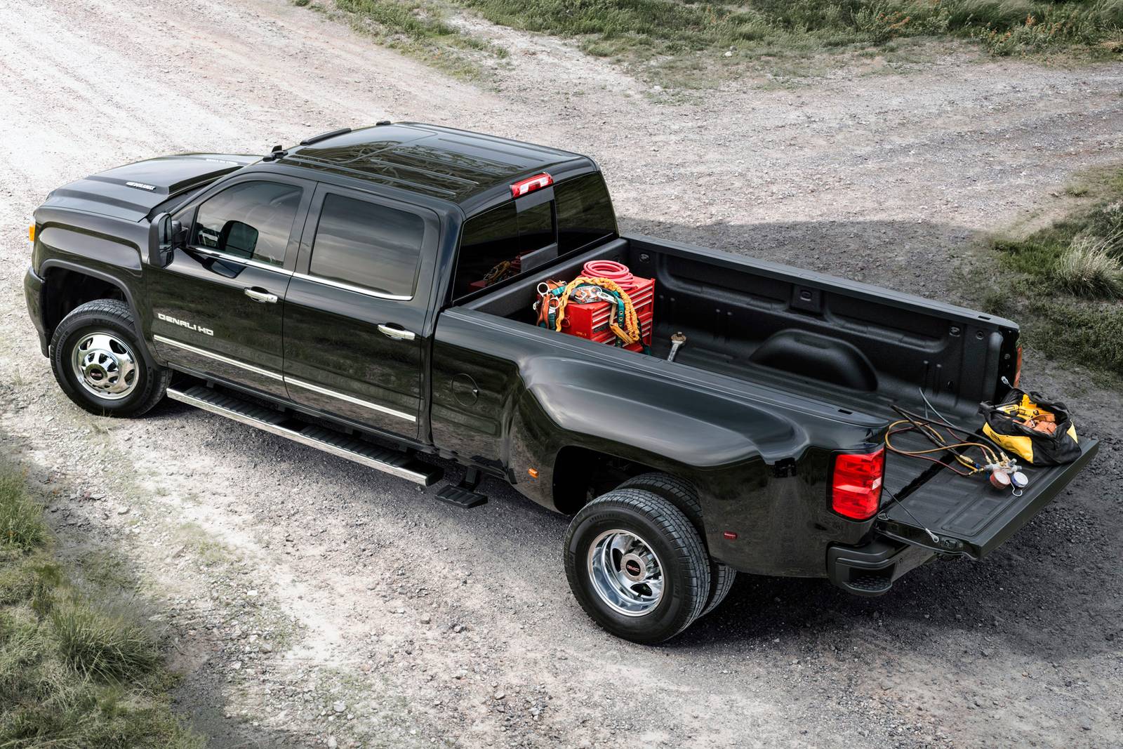 2016 GMC Sierra 3500HD Denali Crew Cab Pickup Exterior