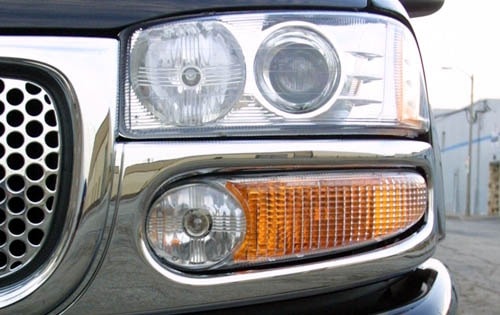 2001 GMC Yukon XL exterior EDETAIL