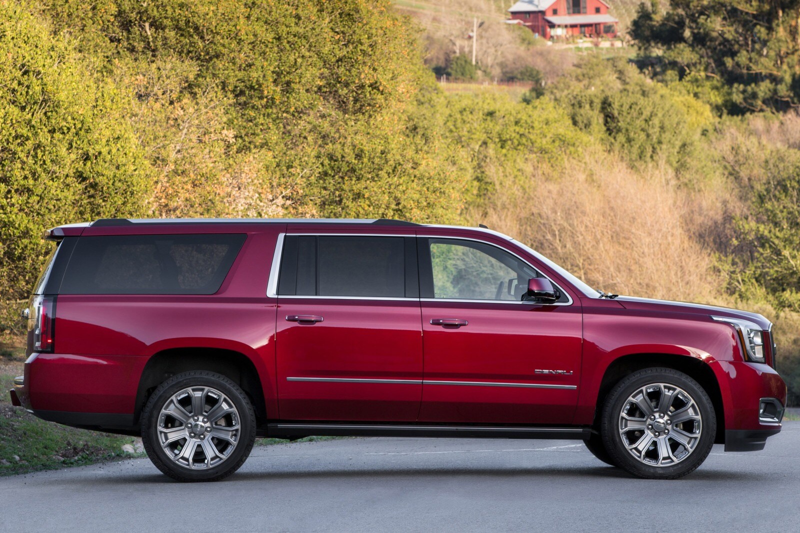 2015 GMC Yukon XL Denali 4dr SUV Exterior