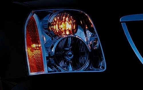 2011 GMC Yukon — OEM photo 4