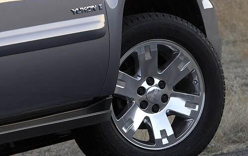 2012 GMC Yukon — OEM photo 4