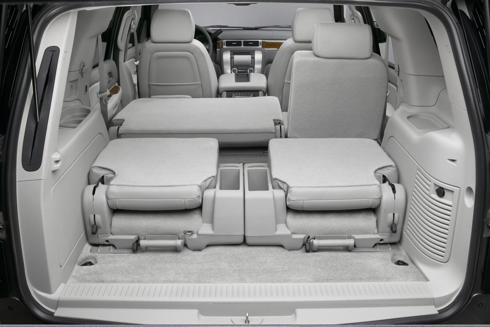 2013 GMC Yukon XL interior CARGO