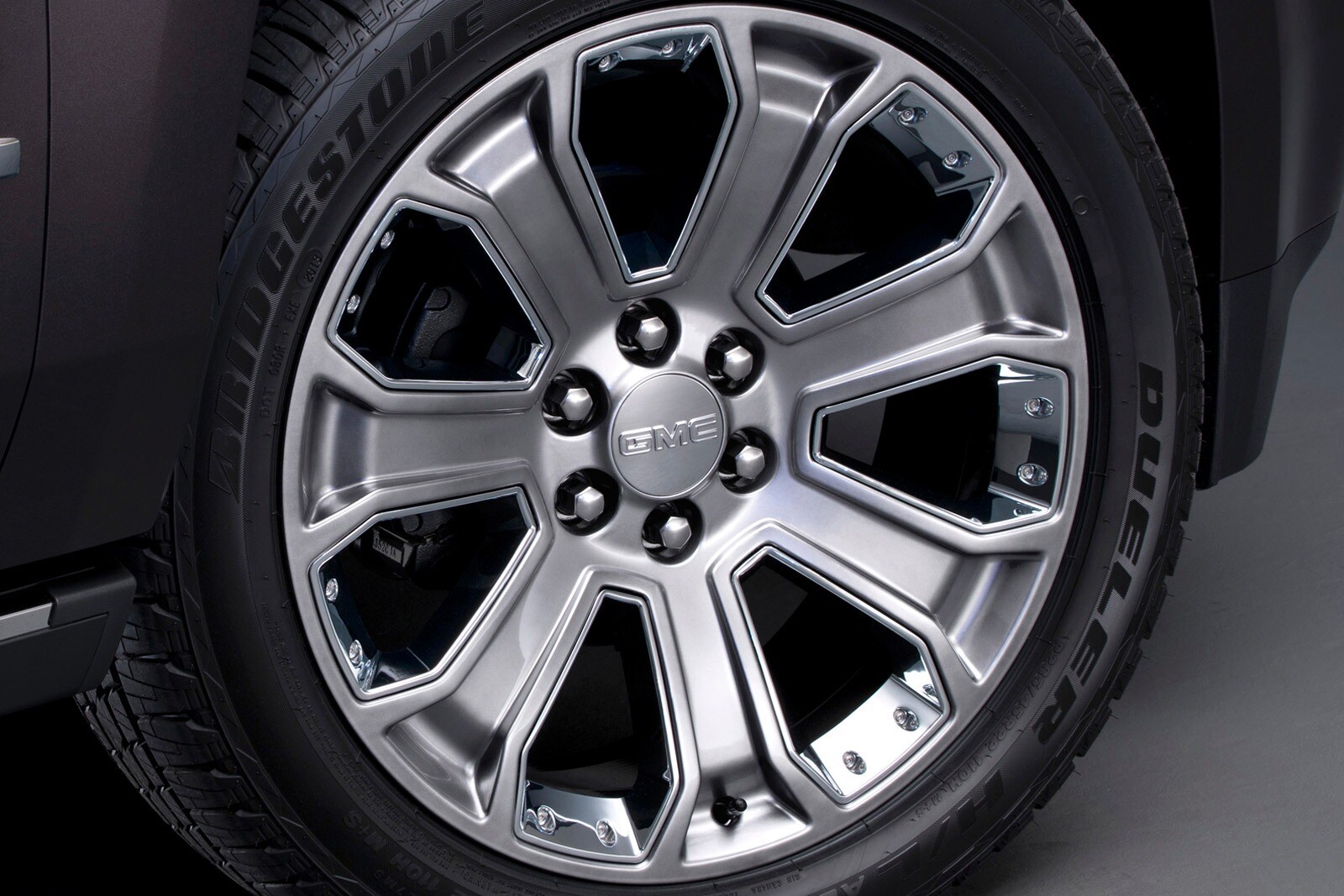 2015 GMC Yukon — OEM photo 4