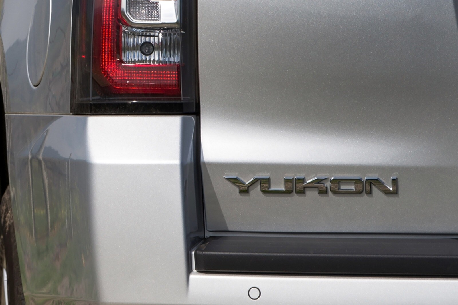 2016 Gmc Yukon exterior RBDG