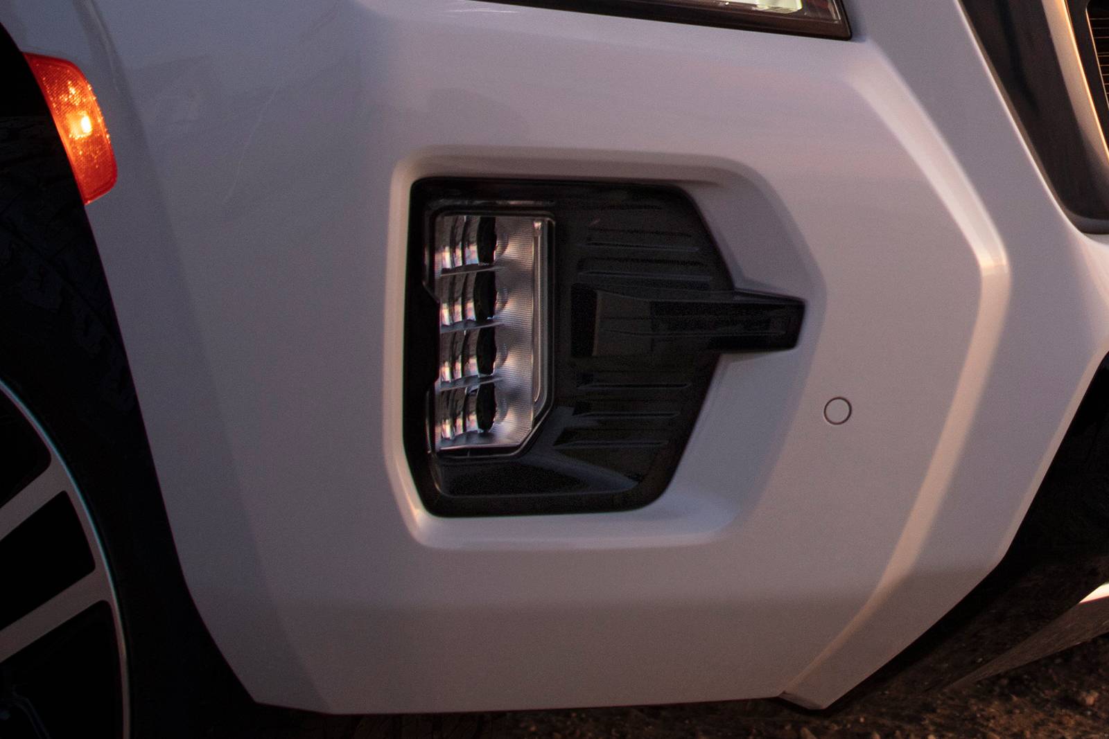 2023 Gmc Yukon exterior FOG