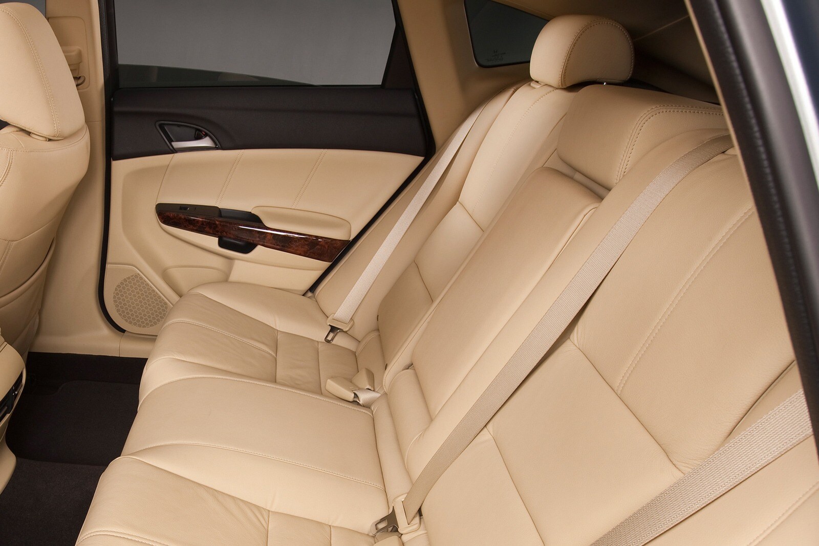 2010 Honda Accord interior RI