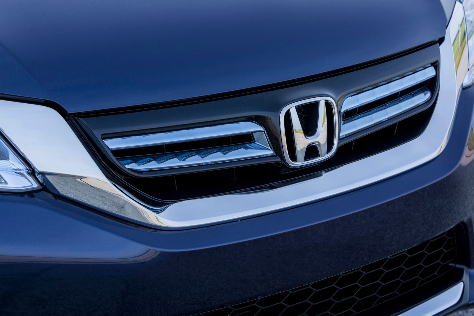 2015 Honda Accord exterior FBDG