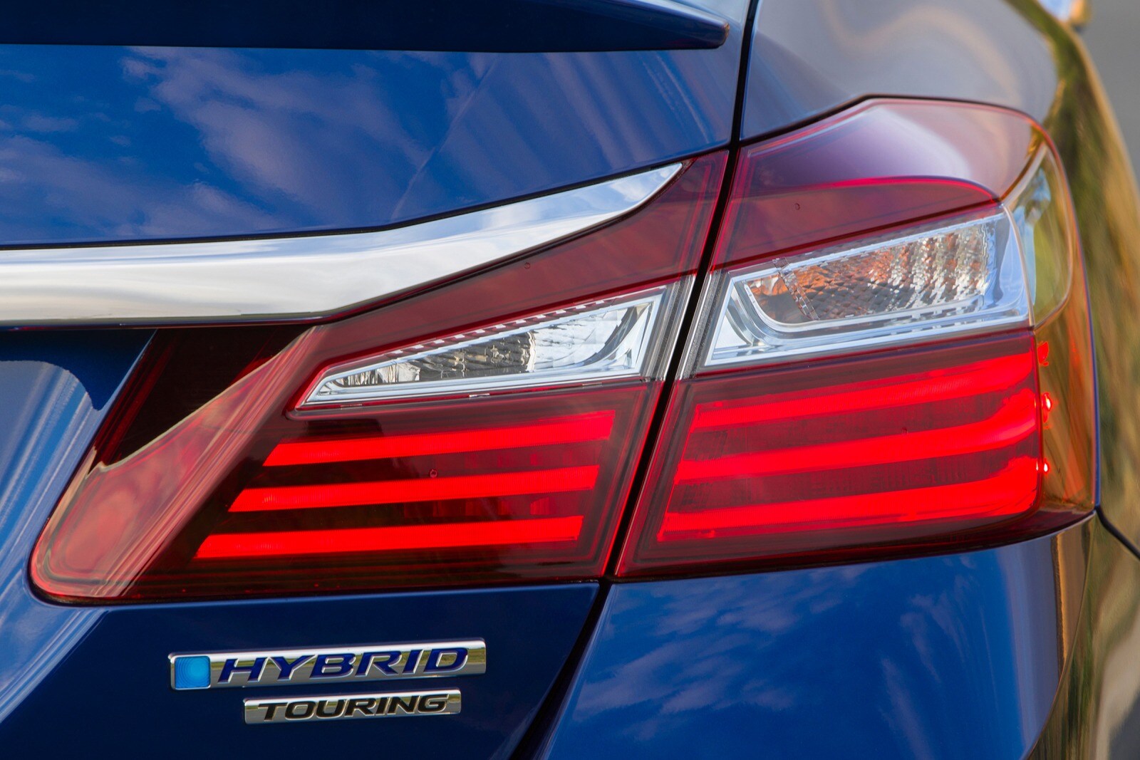 2017 Honda Accord Hybrid exterior EDETAIL