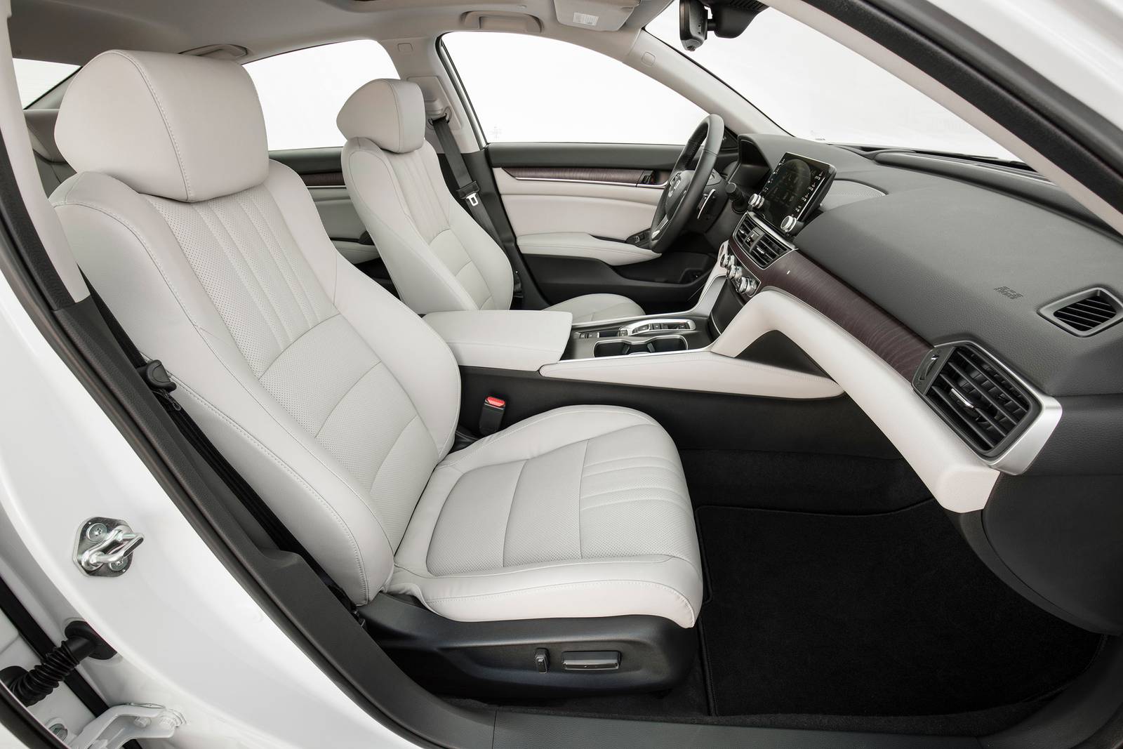 2018 Honda Accord interior I