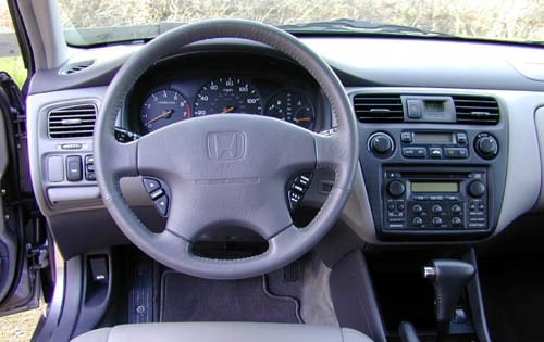 2000 Honda Accord interior D