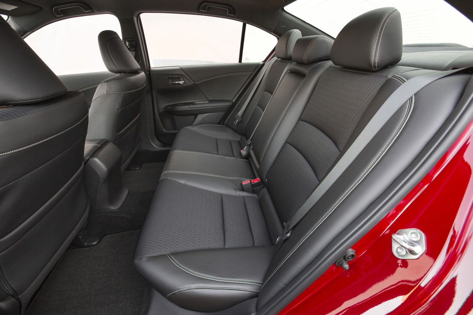 2016 Honda Accord interior RI