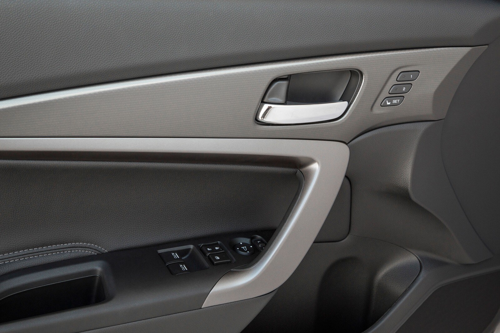 2016 Honda Accord interior DETAIL