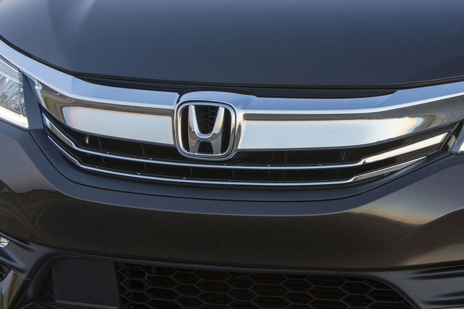 2016 Honda Accord exterior FBDG