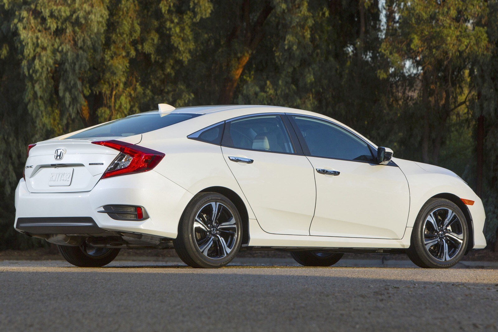 2016 Honda Civic — OEM photo 4