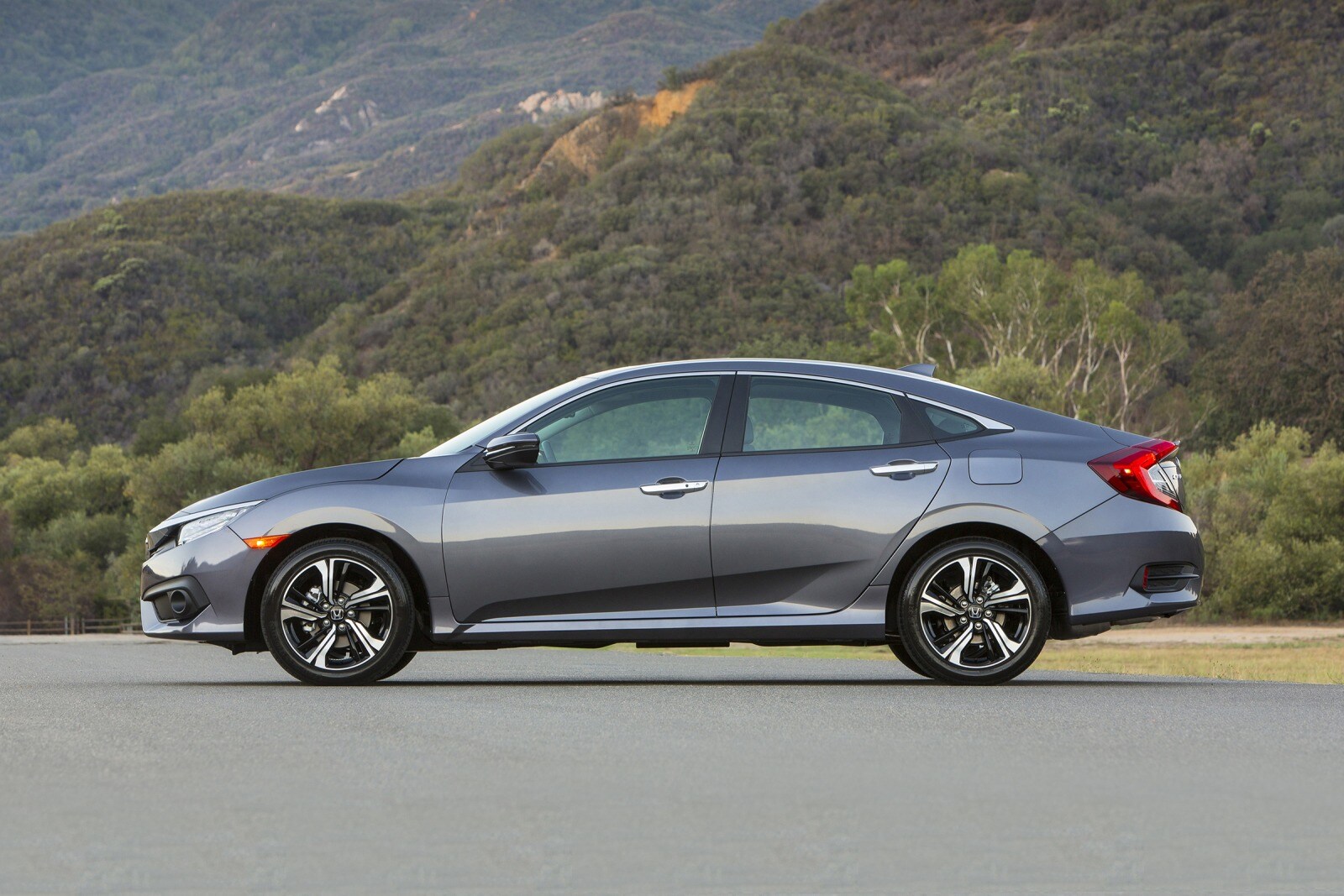 2017 Honda Civic exterior FQ