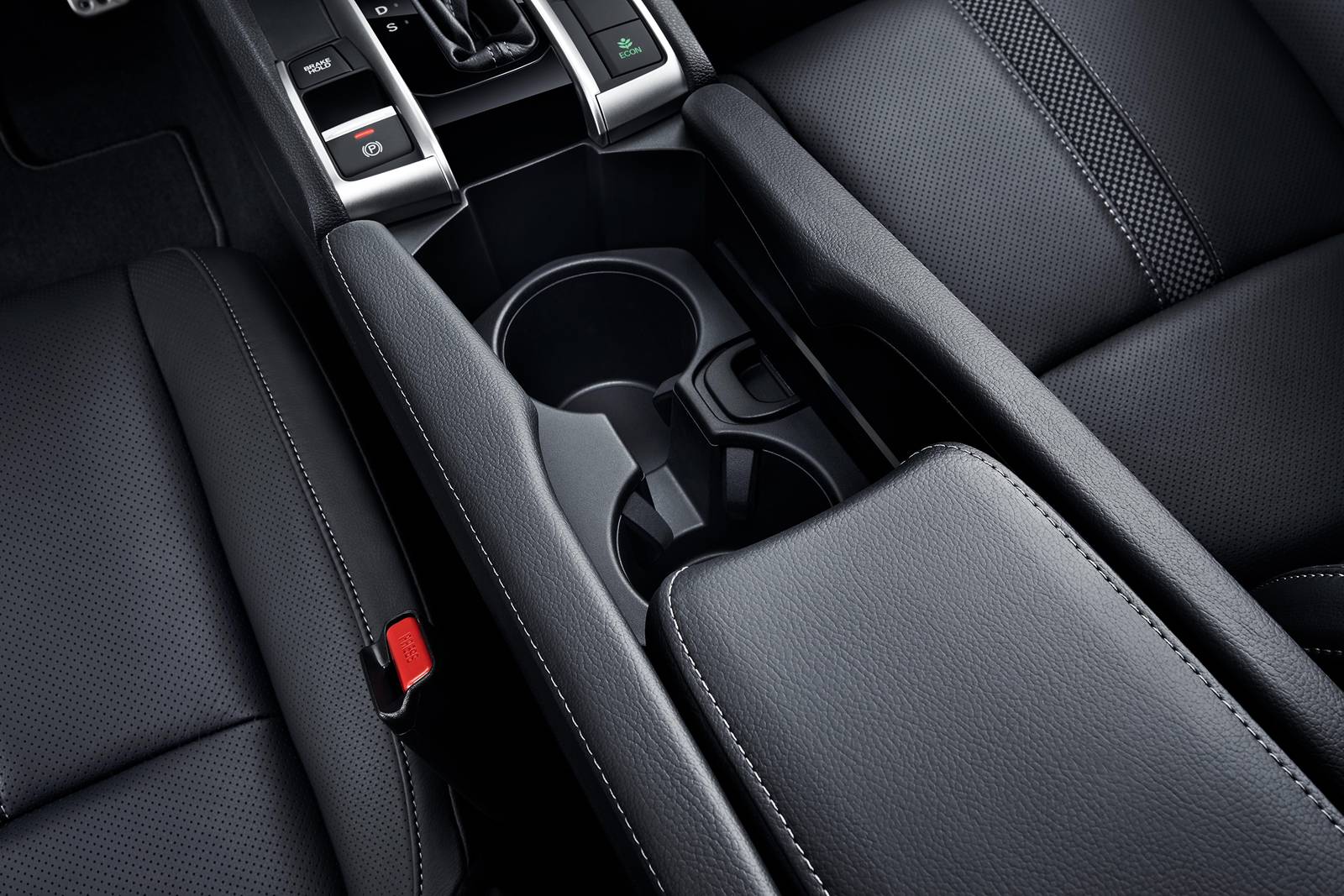 2019 Honda Civic interior CUP