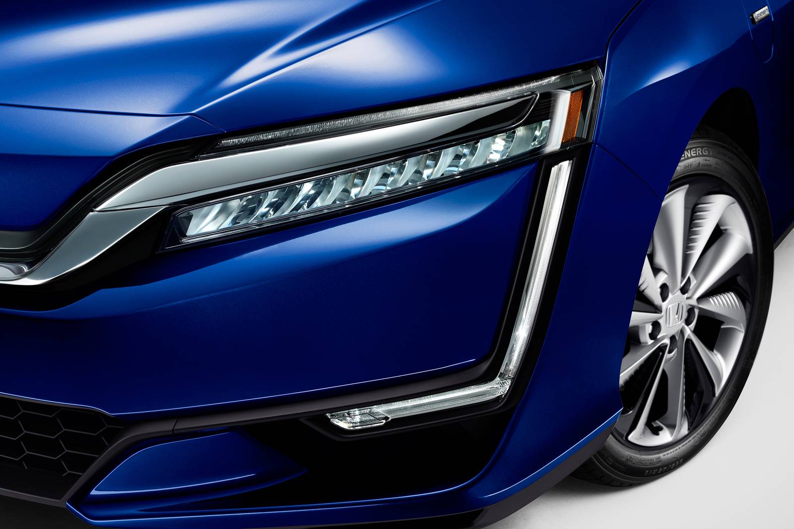 2018 Honda Clarity exterior EDETAIL
