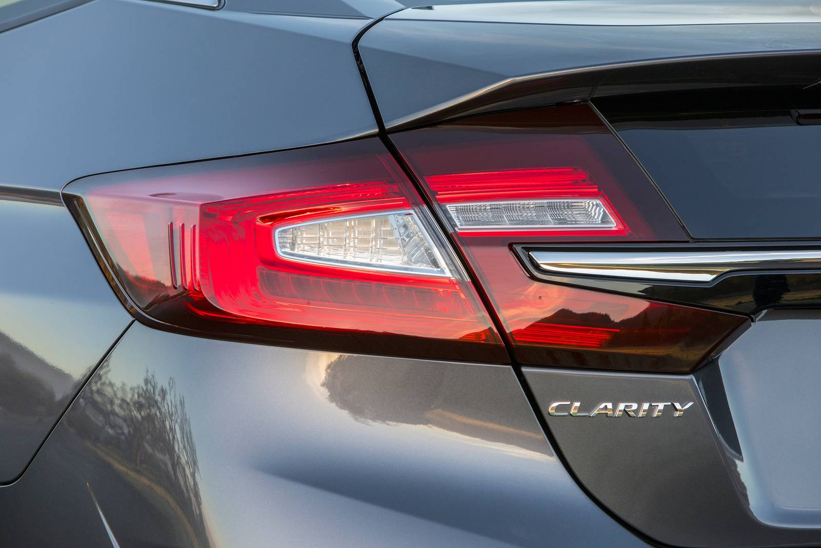 2018 Honda Clarity exterior RBDG