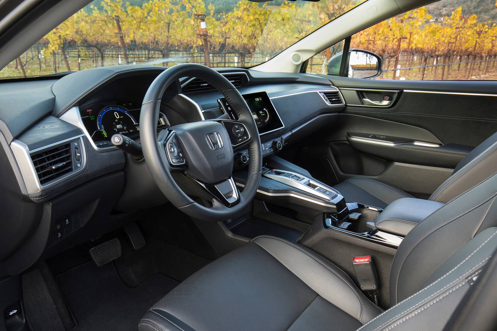 2018 Honda Clarity interior SWD