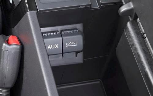 2009 Honda Element front safety DETAIL