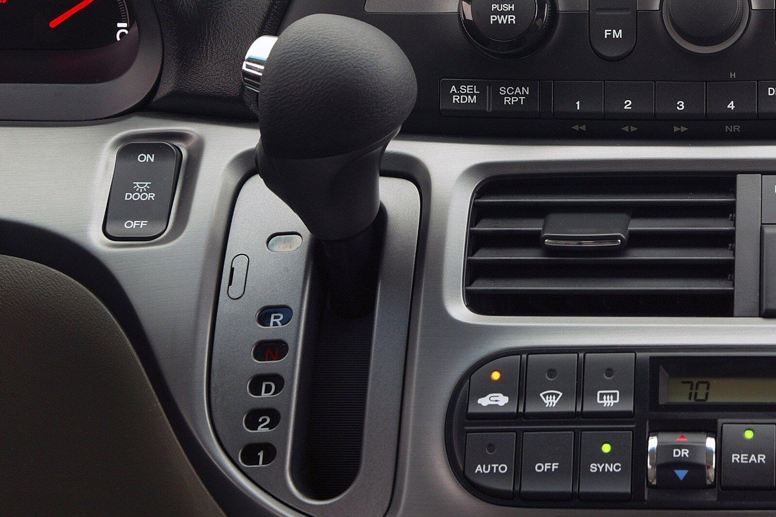 2007 Honda Odyssey interior SHF