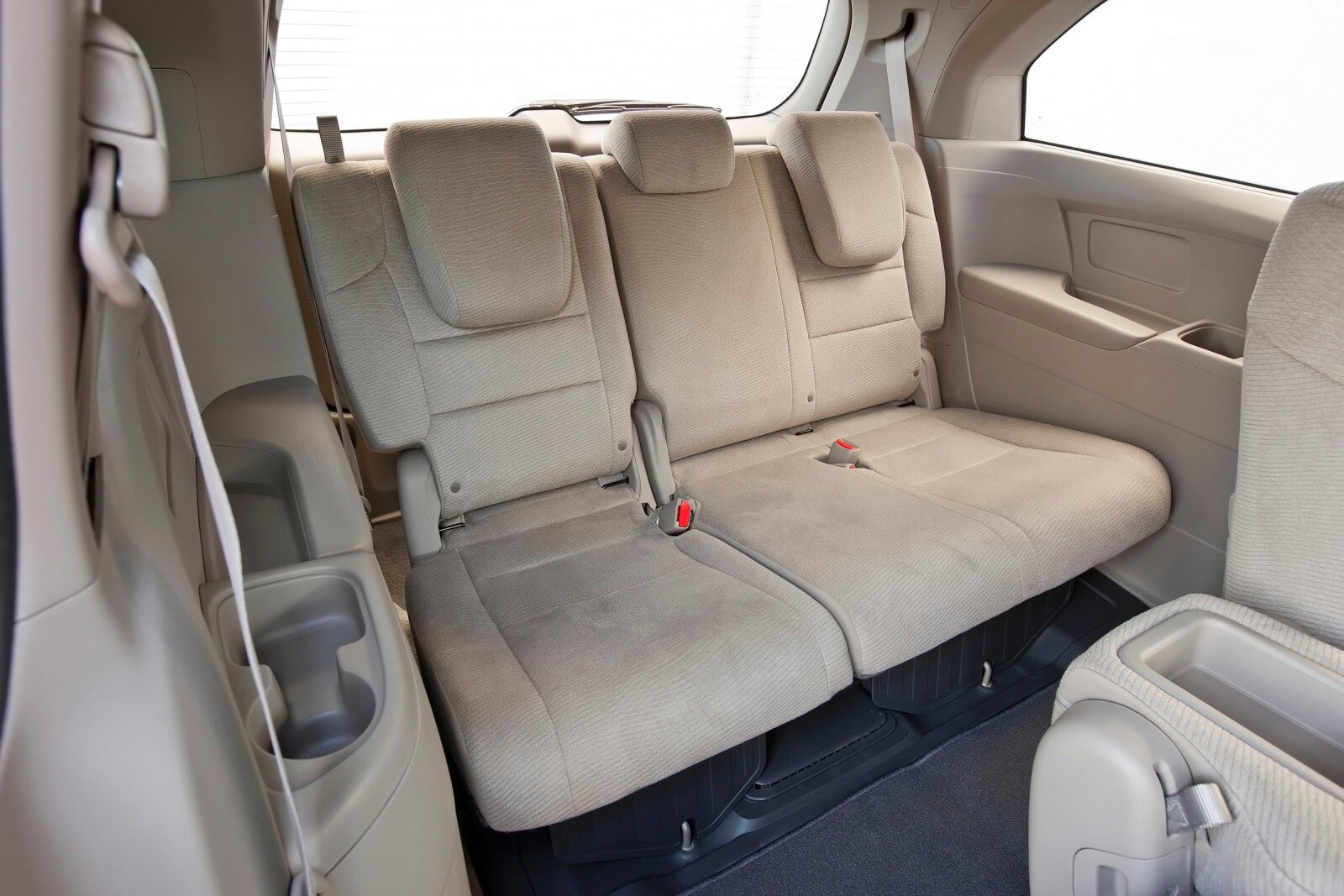 2012 Honda Odyssey interior RI