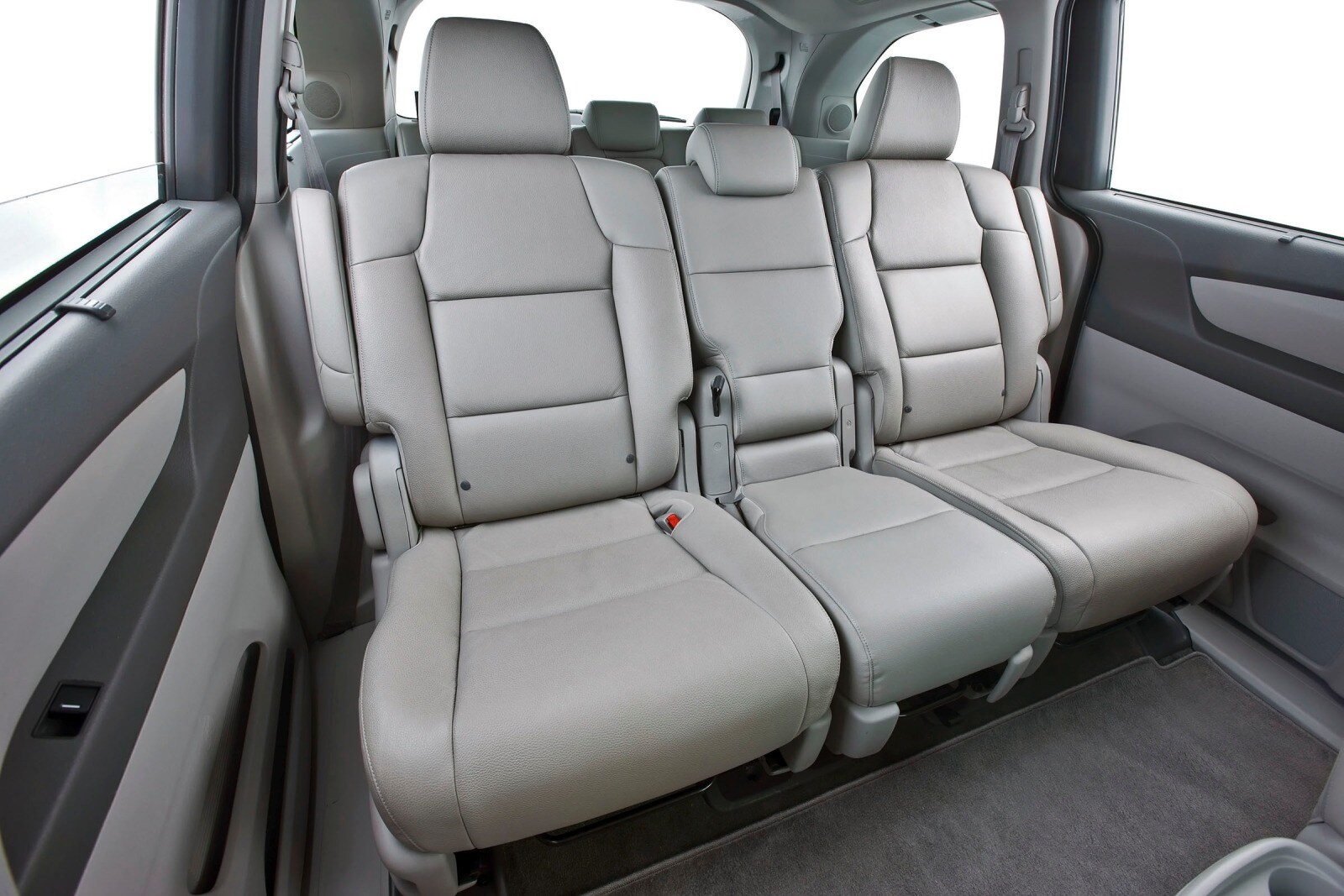 2012 Honda Odyssey interior RI