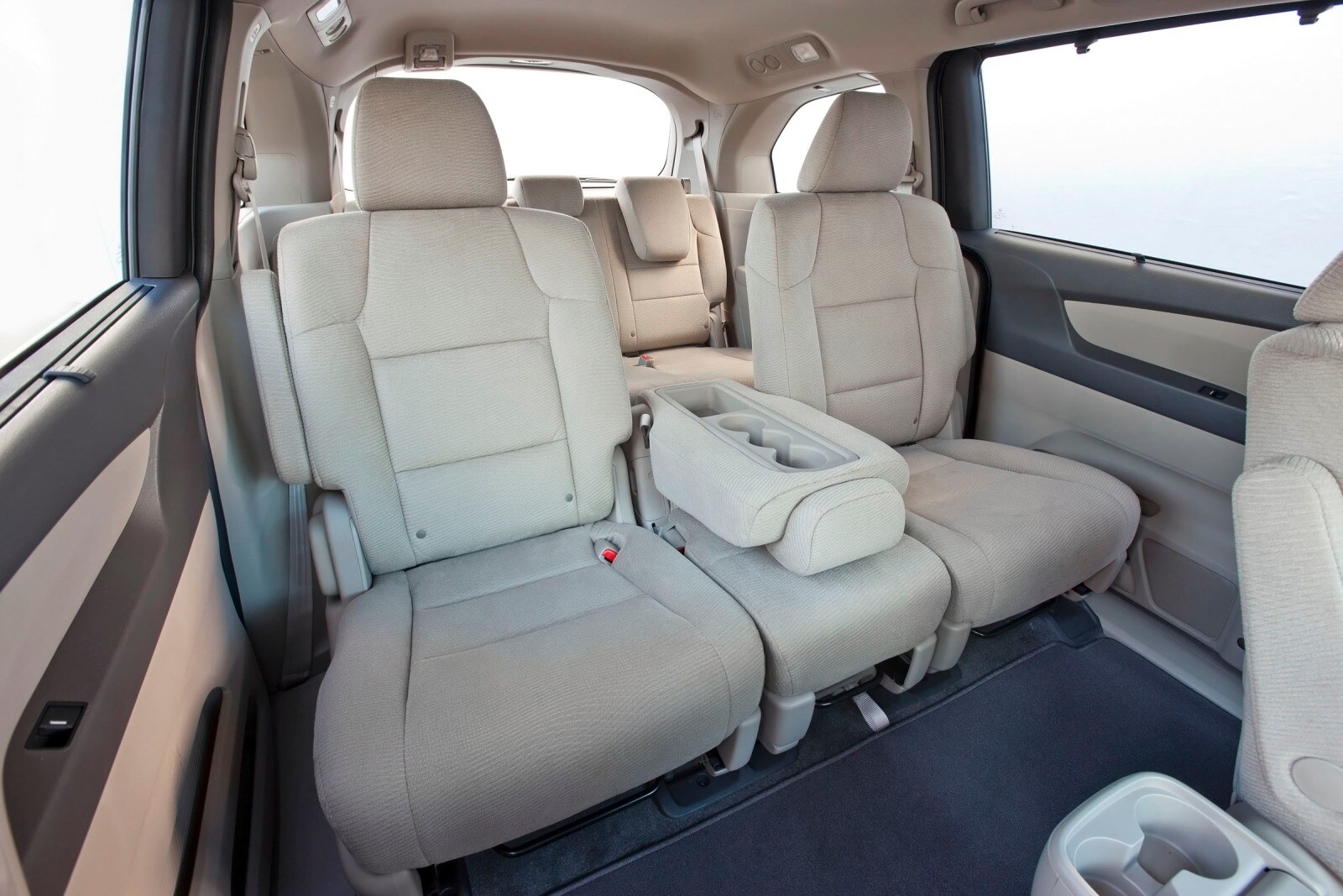 2013 Honda Odyssey interior RI