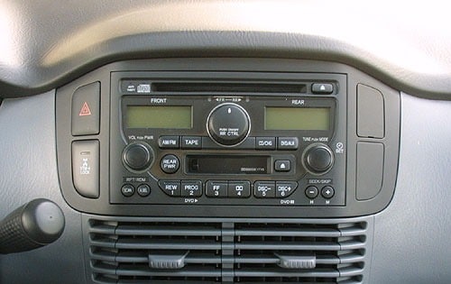 2004 Honda Pilot interior CC