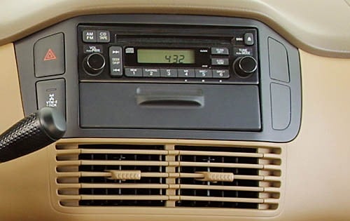 2004 Honda Pilot interior CC