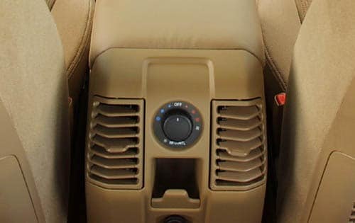 2004 Honda Pilot interior DETAIL