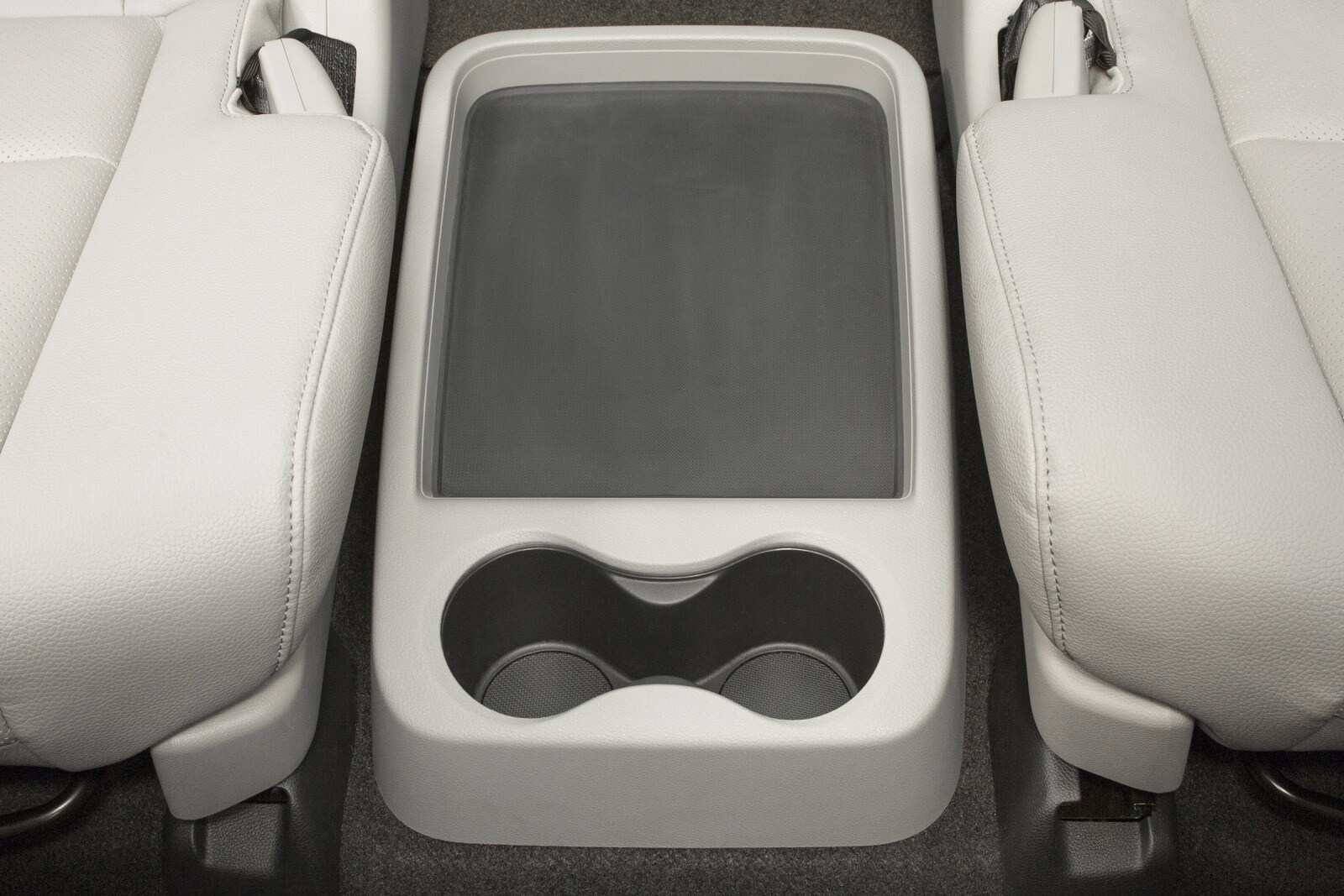 2017 Honda Pilot interior CUP