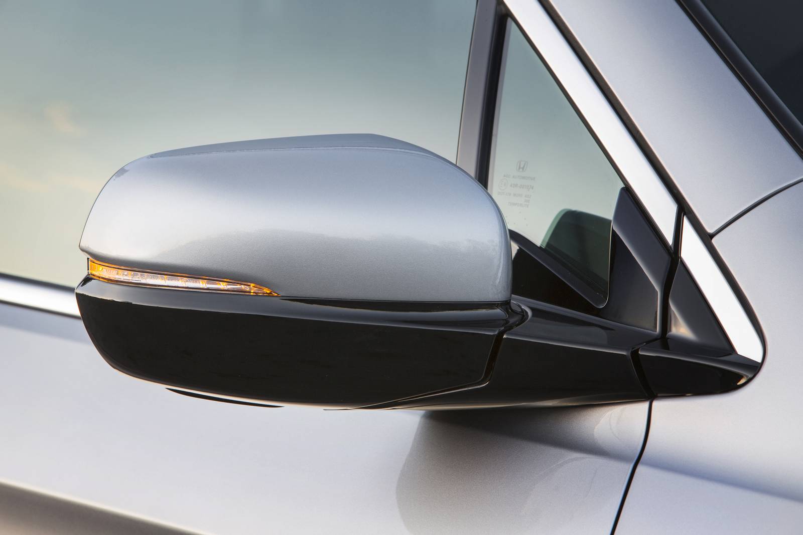 2018 Honda Pilot exterior EXM