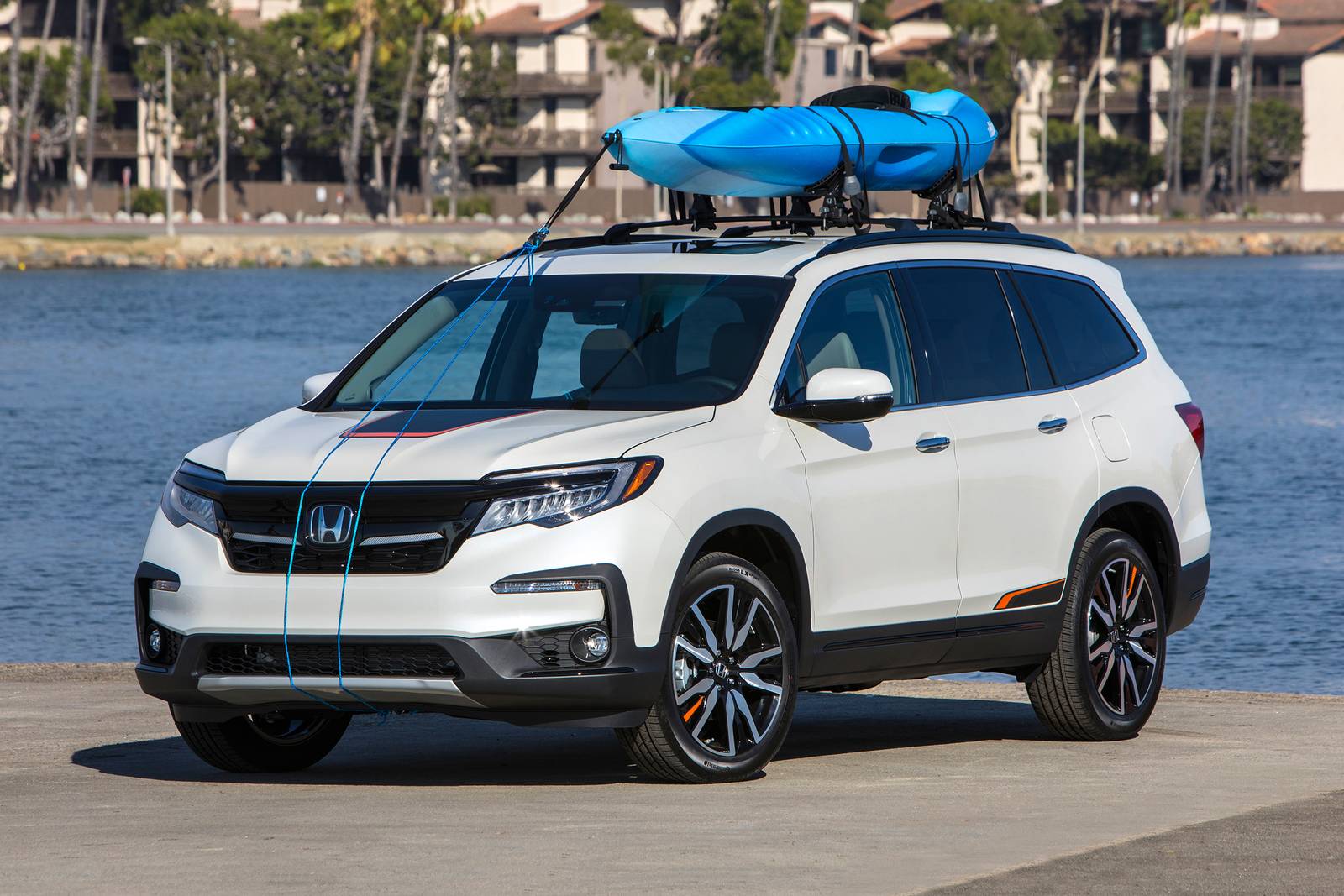 2020 Honda Pilot exterior LIFE1