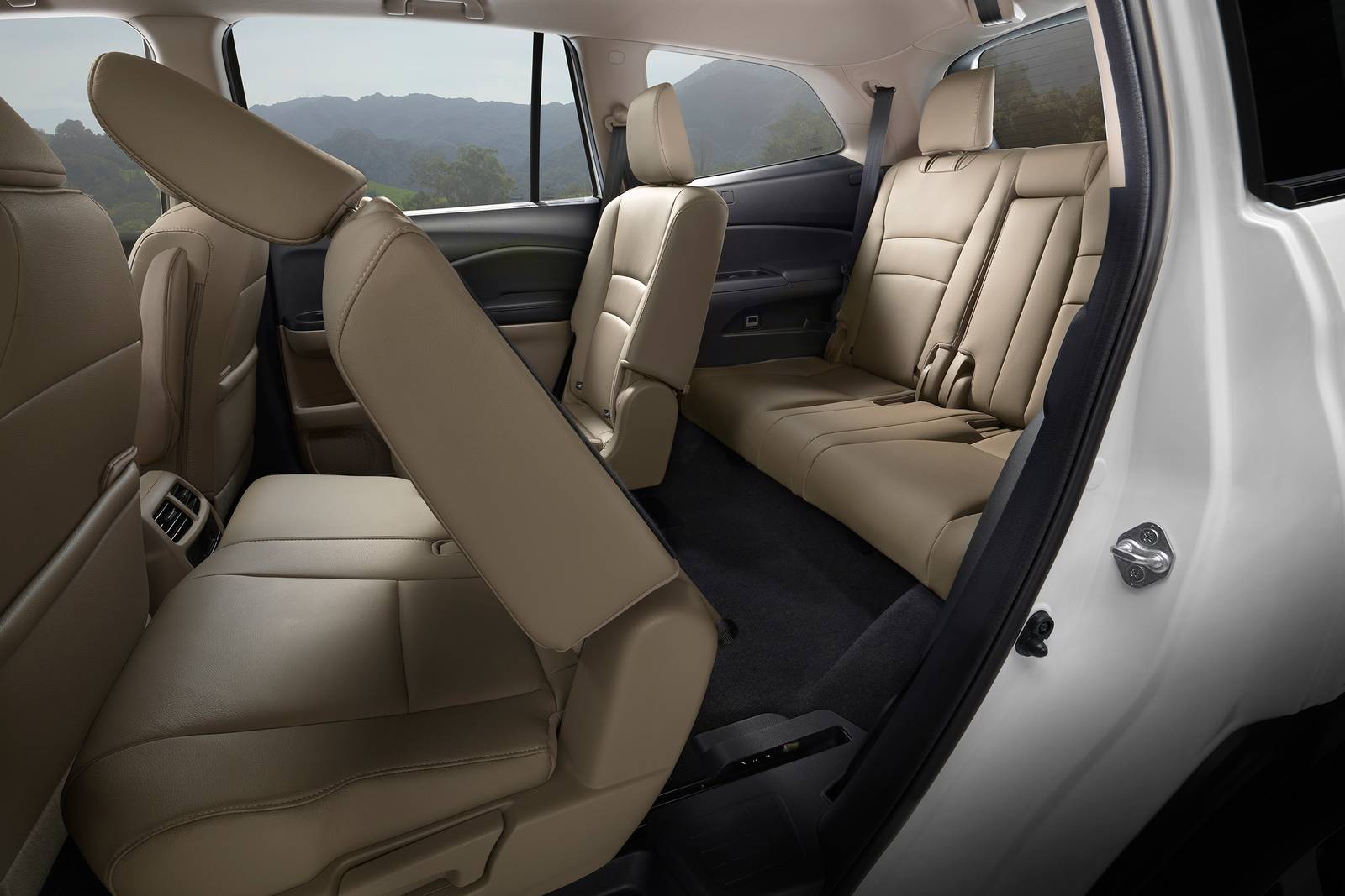 2021 Honda Pilot interior RI