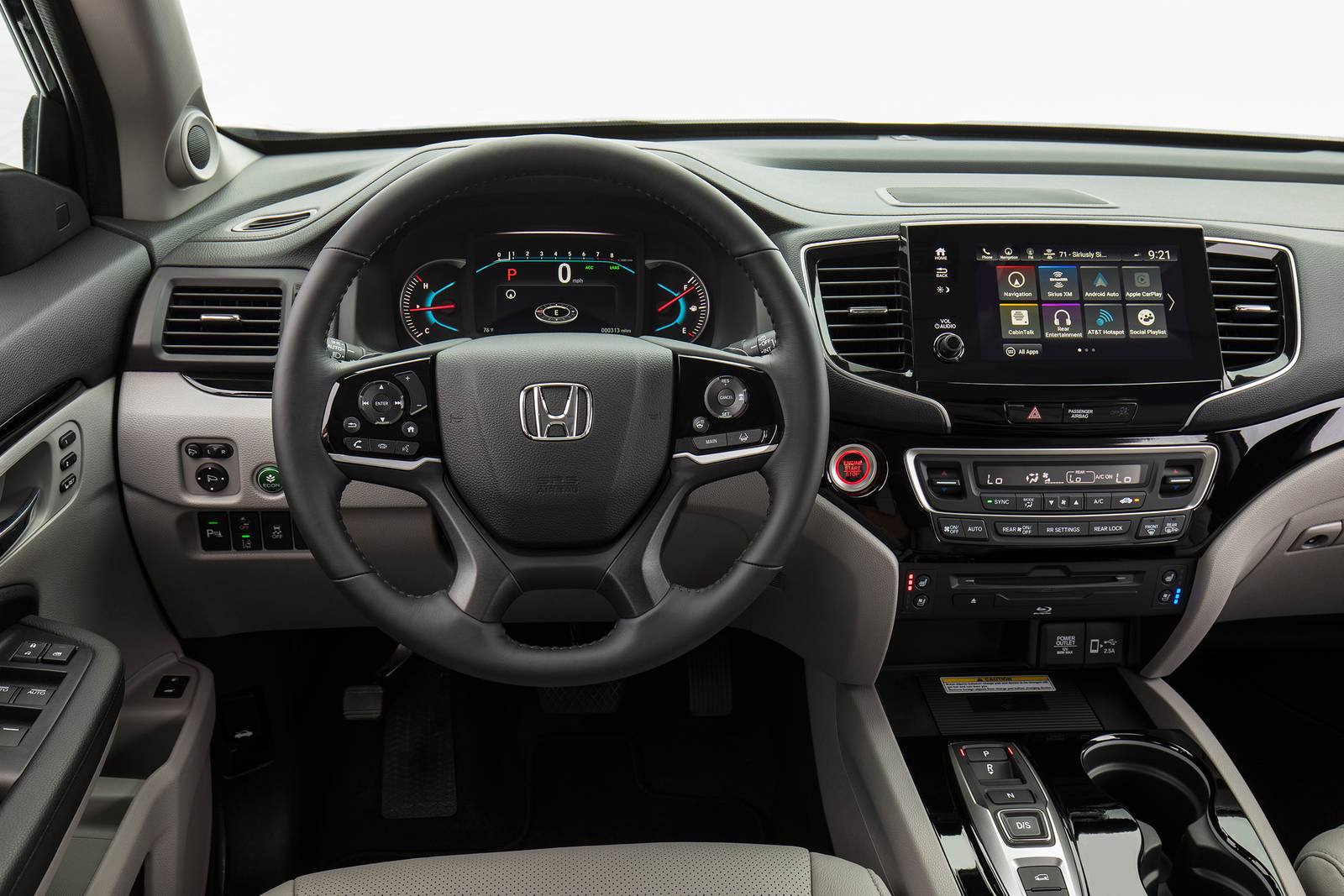 2021 Honda Pilot interior SWD