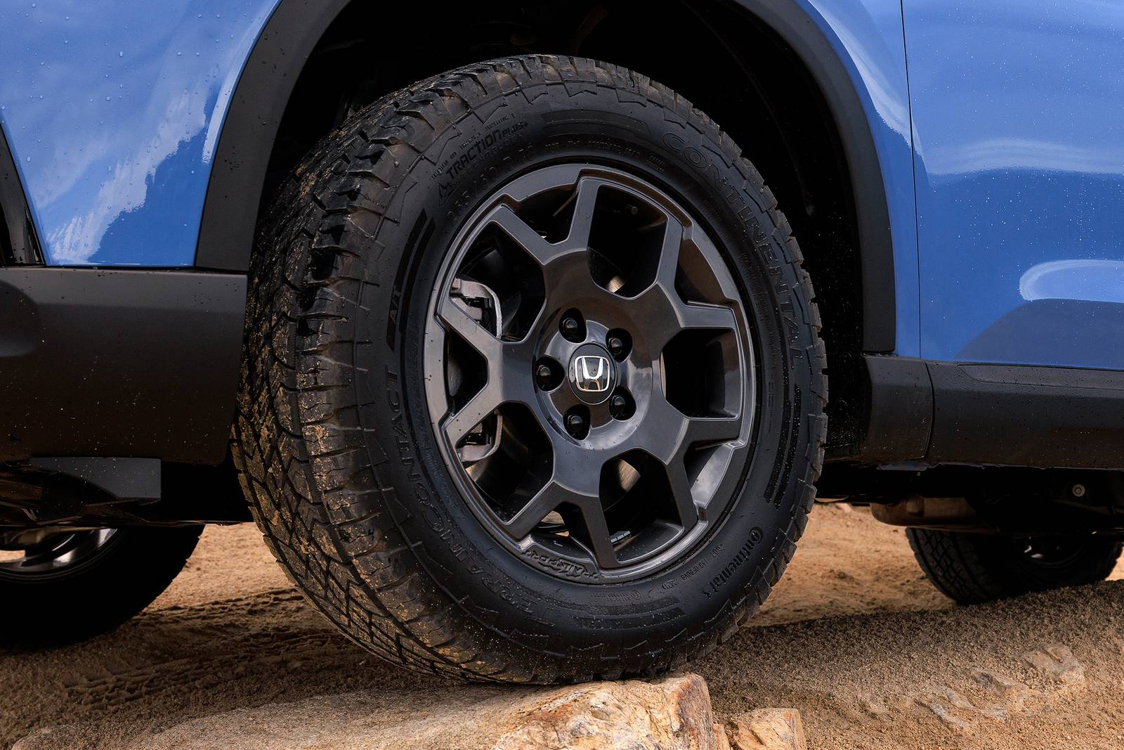 2023 Honda Pilot exterior W