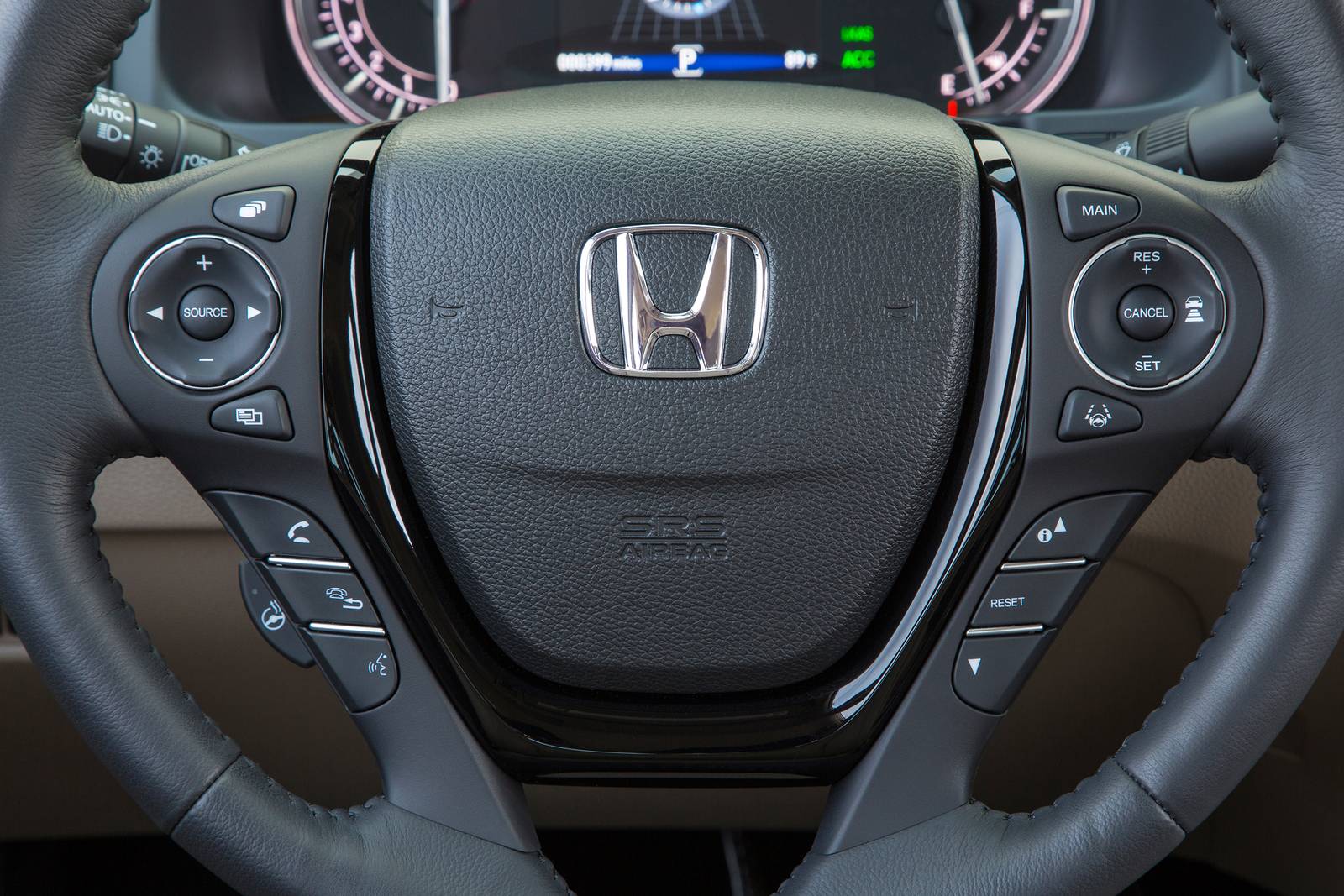 2017 Honda Ridgeline interior AUXCTRL