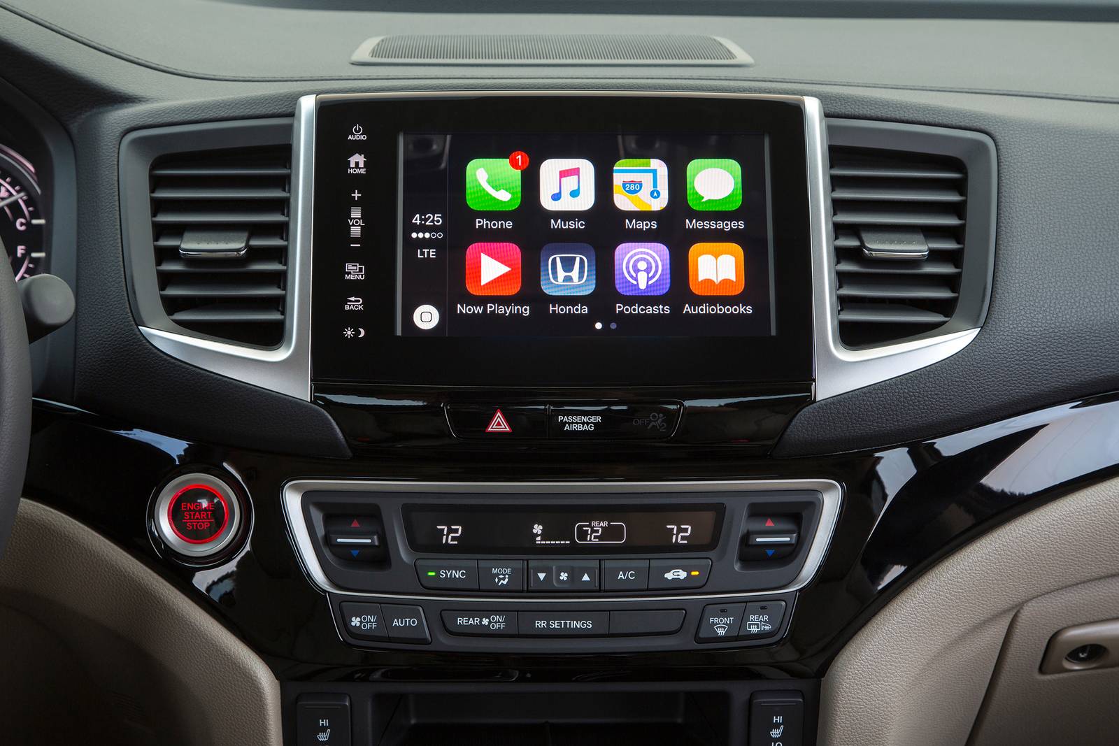 2017 Honda Ridgeline interior CC