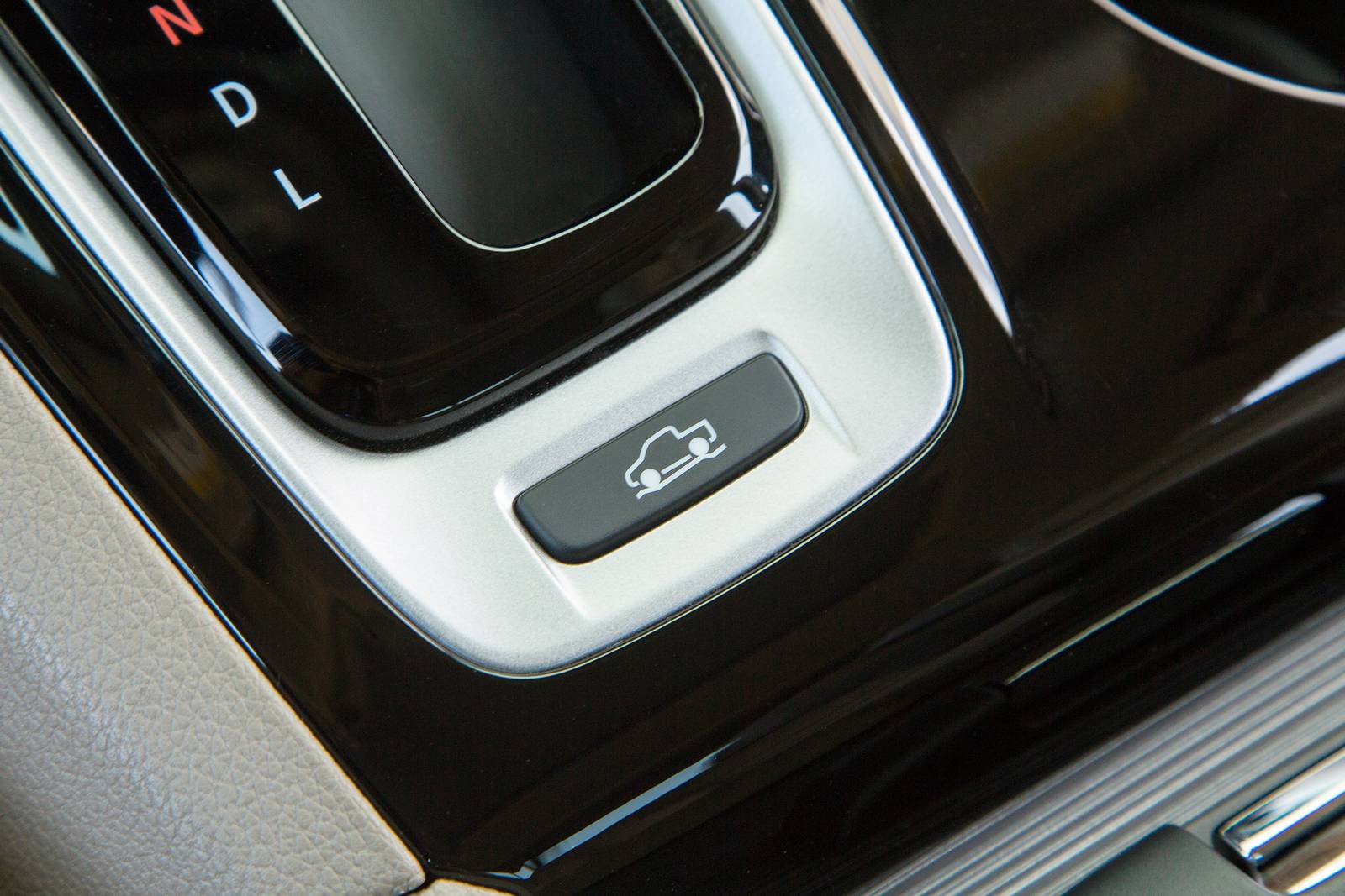 2017 Honda Ridgeline interior DETAIL