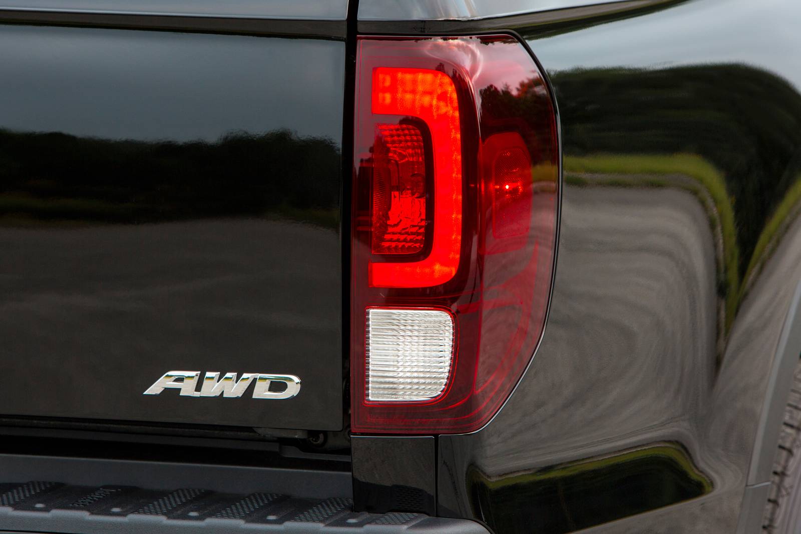 2018 Honda Ridgeline exterior RBDG