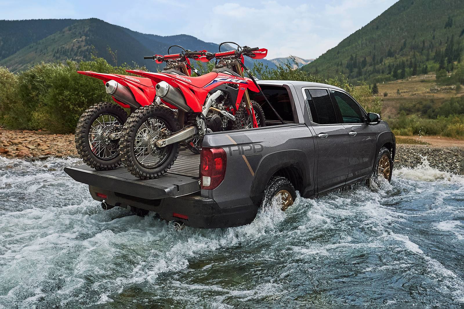 2021 Honda Ridgeline exterior LIFE1