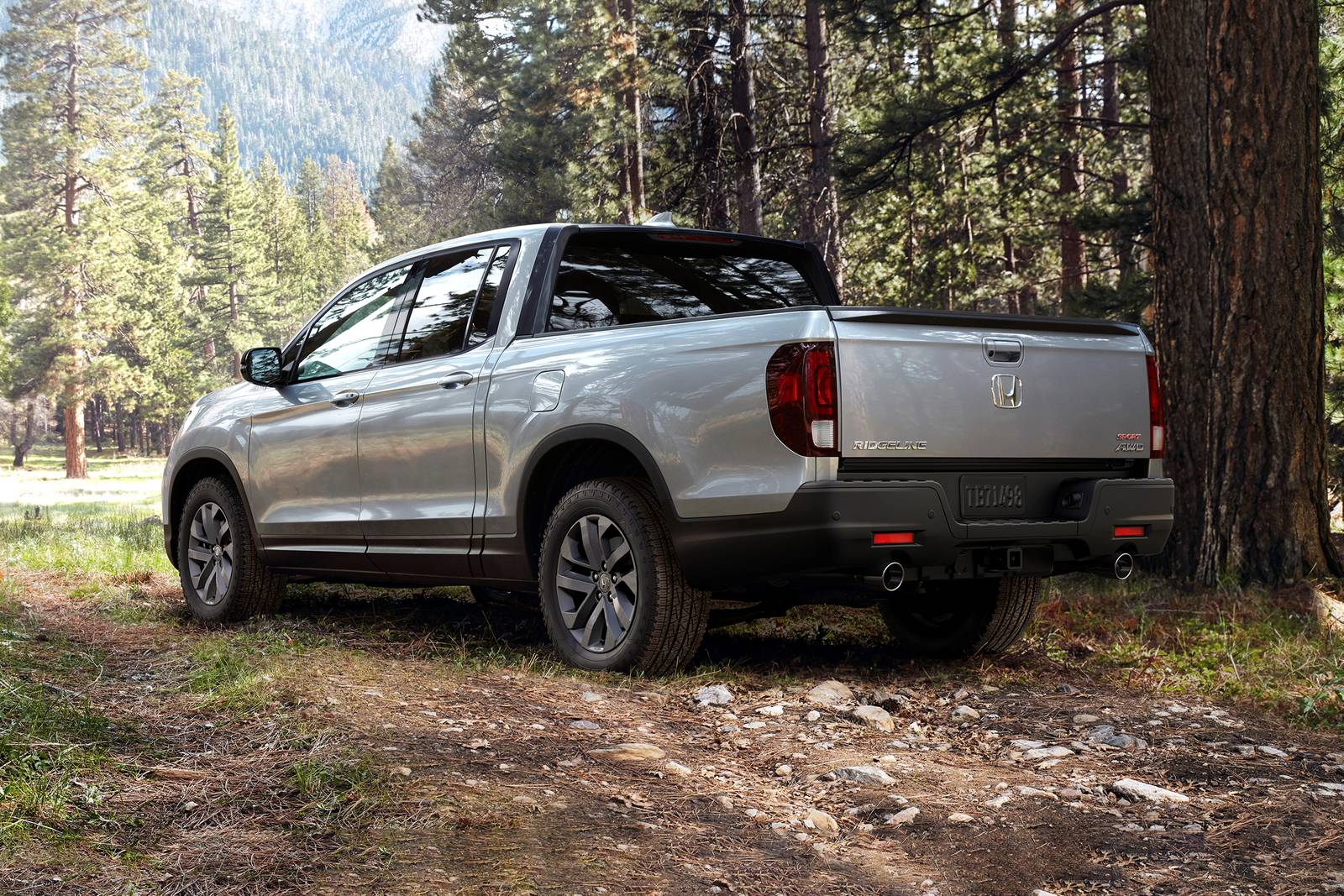 2021 Honda Ridgeline exterior FQ