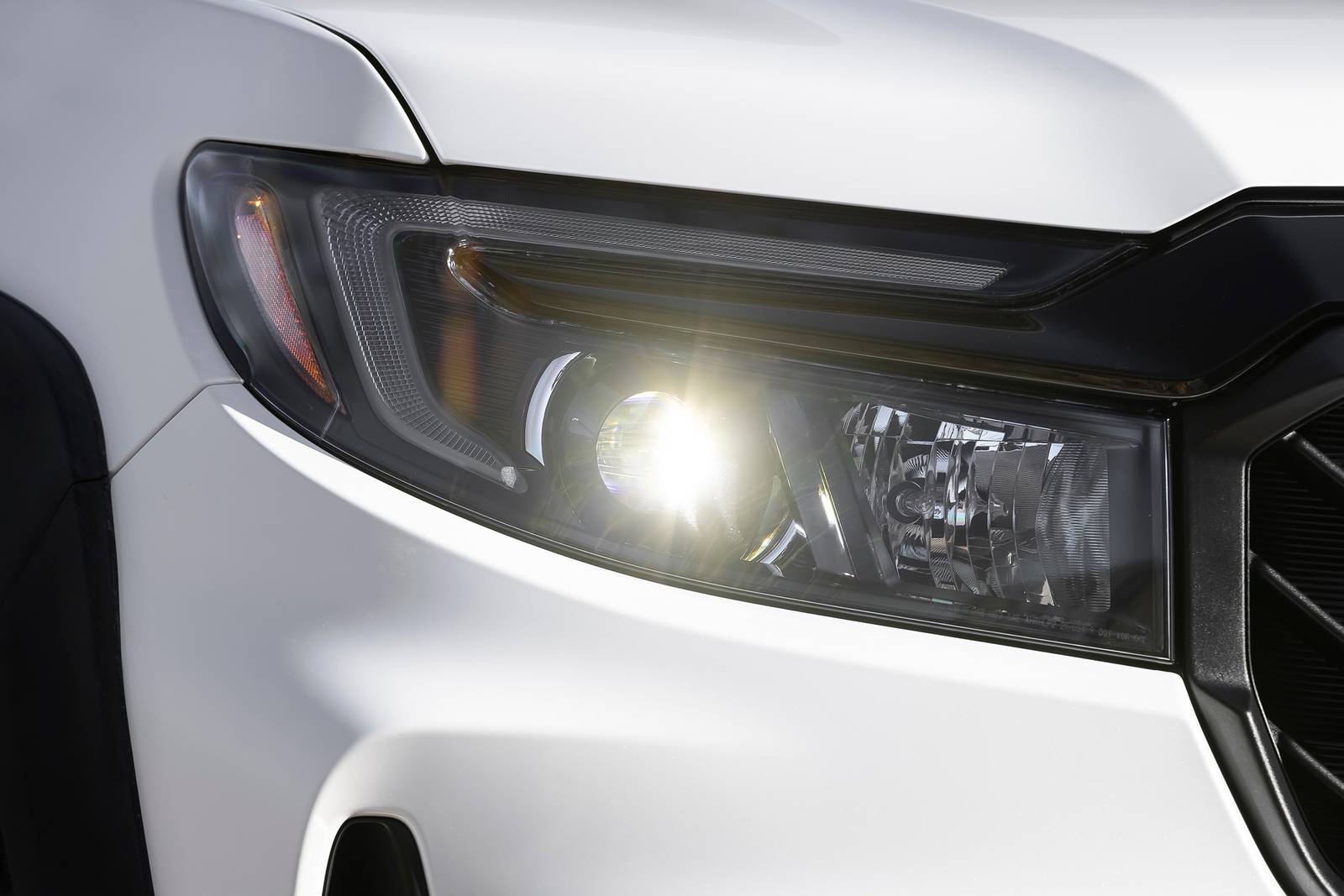 2021 Honda Ridgeline front safety EDETAIL